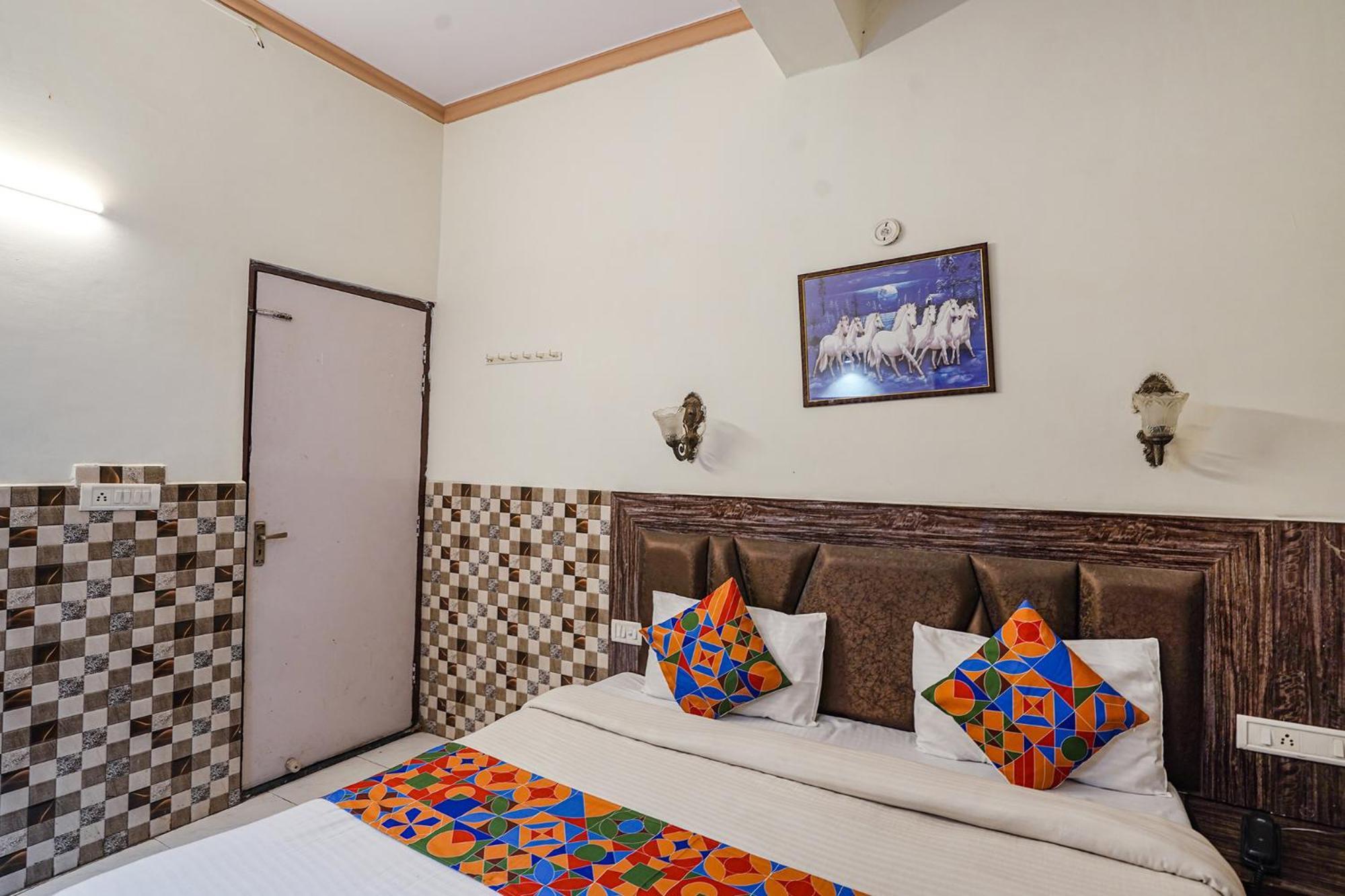 Fabhotel Sarwan Агра Экстерьер фото