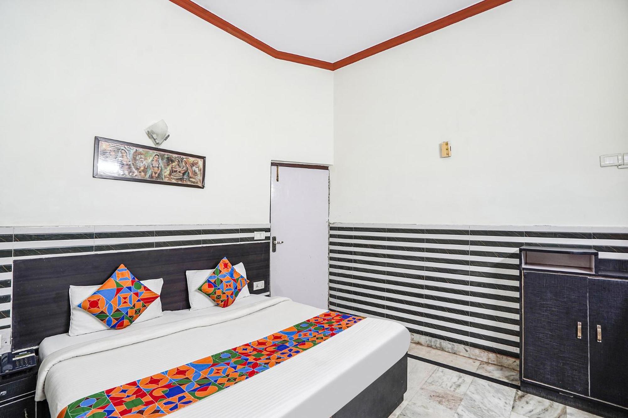 Fabhotel Sarwan Агра Экстерьер фото