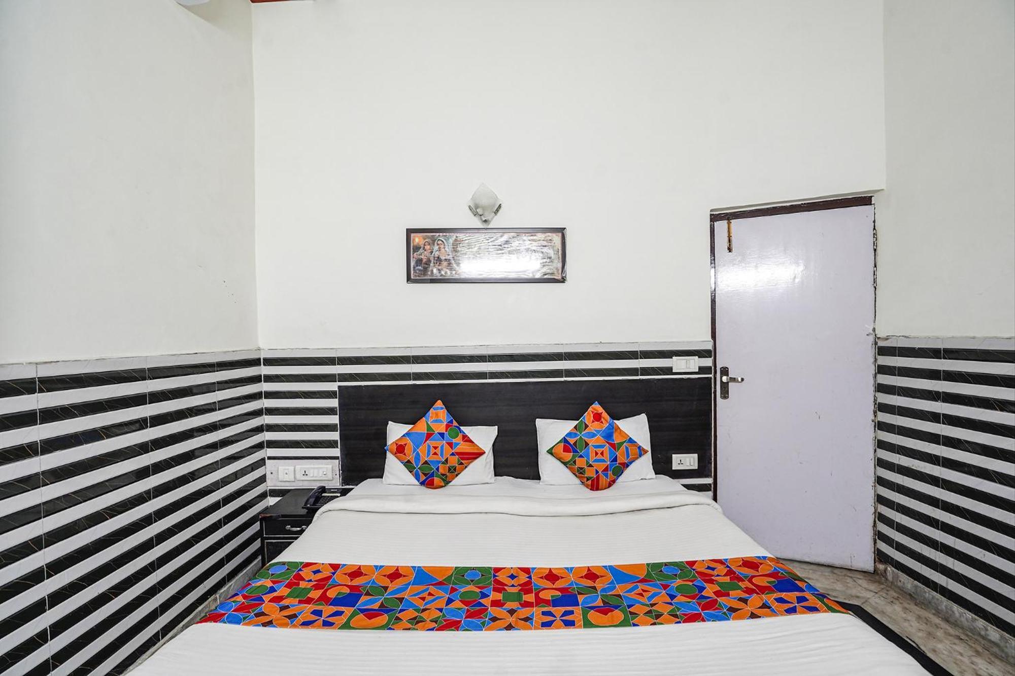Fabhotel Sarwan Агра Экстерьер фото