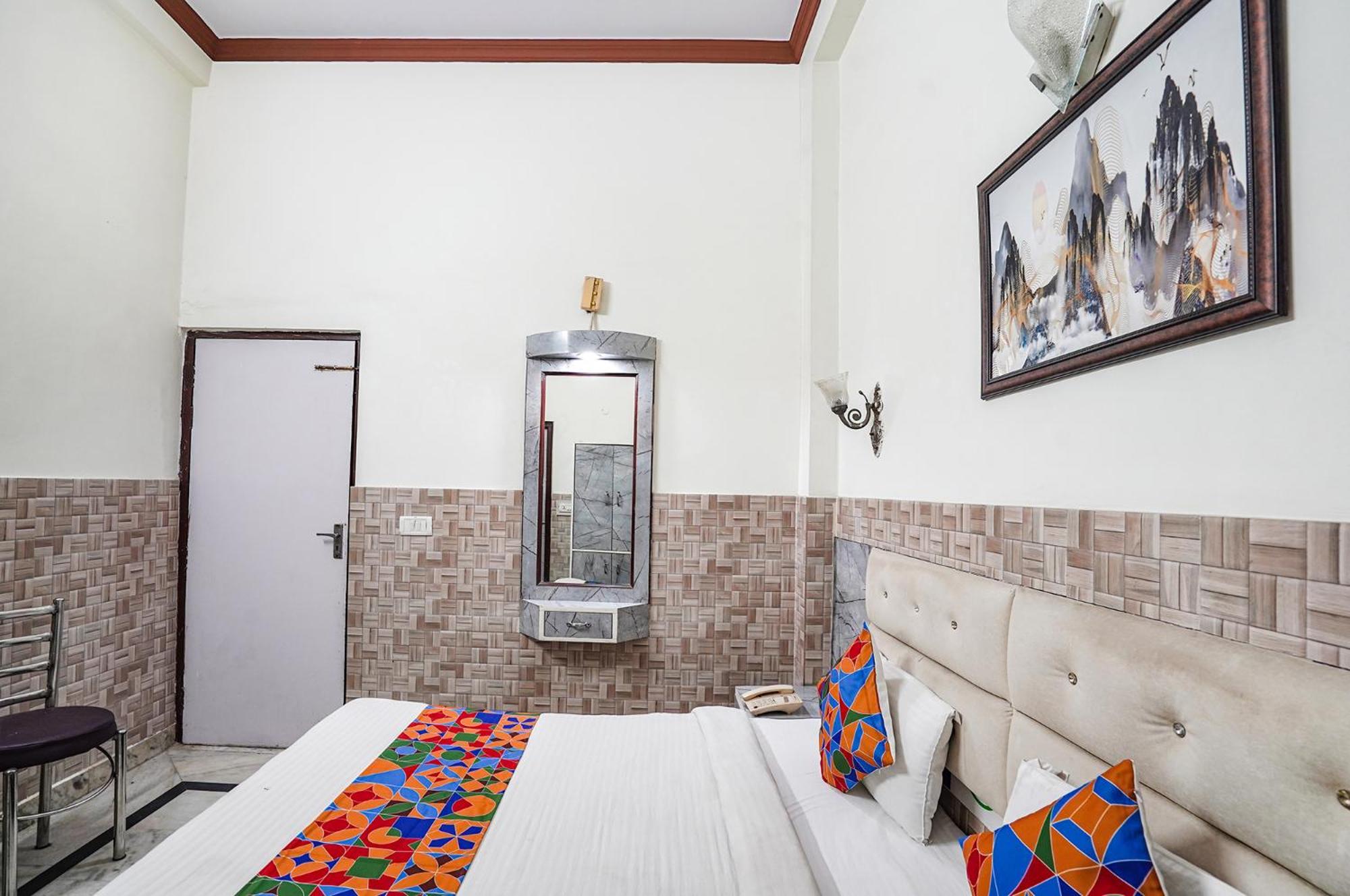 Fabhotel Sarwan Агра Экстерьер фото