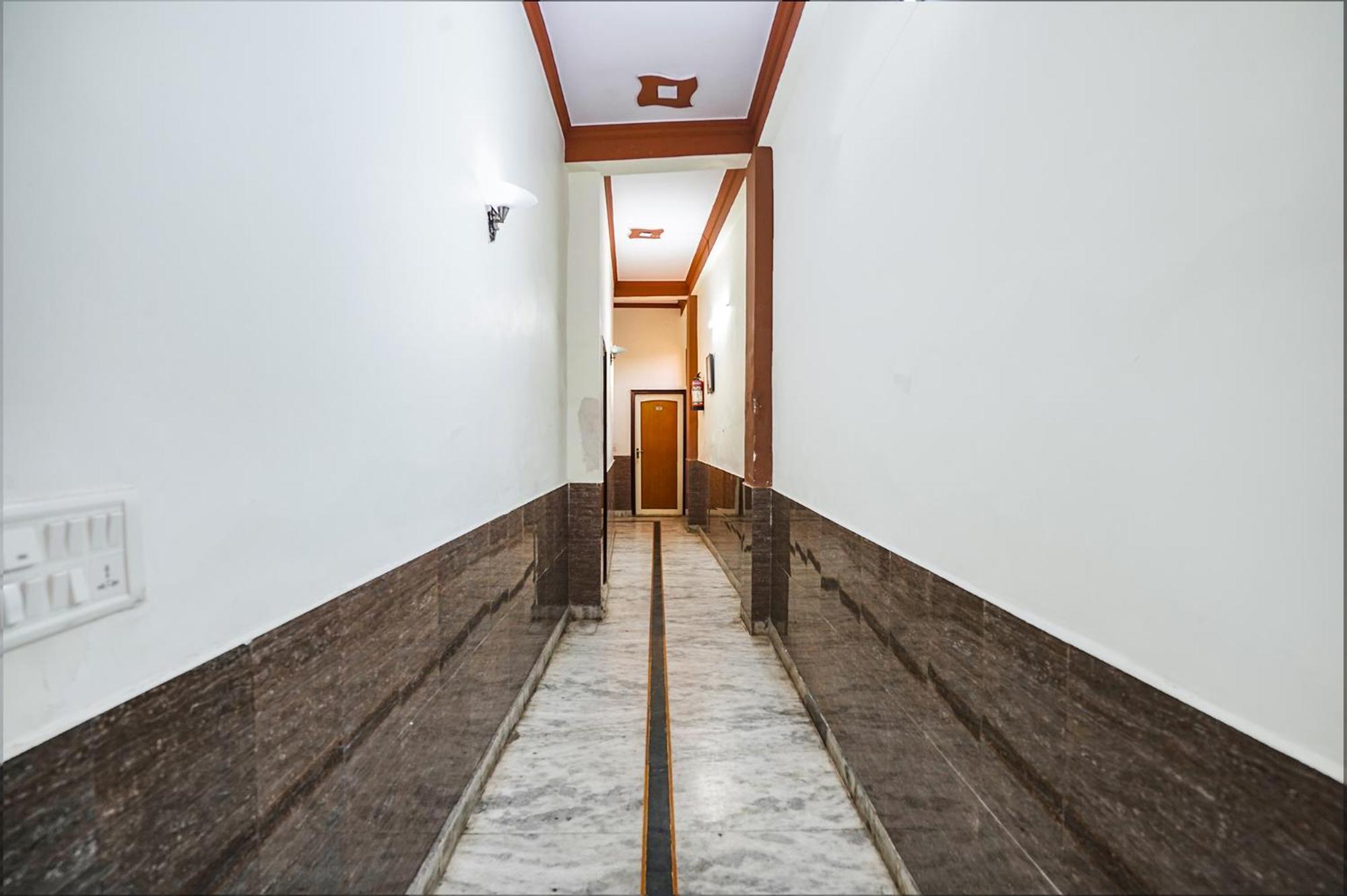 Fabhotel Sarwan Агра Экстерьер фото