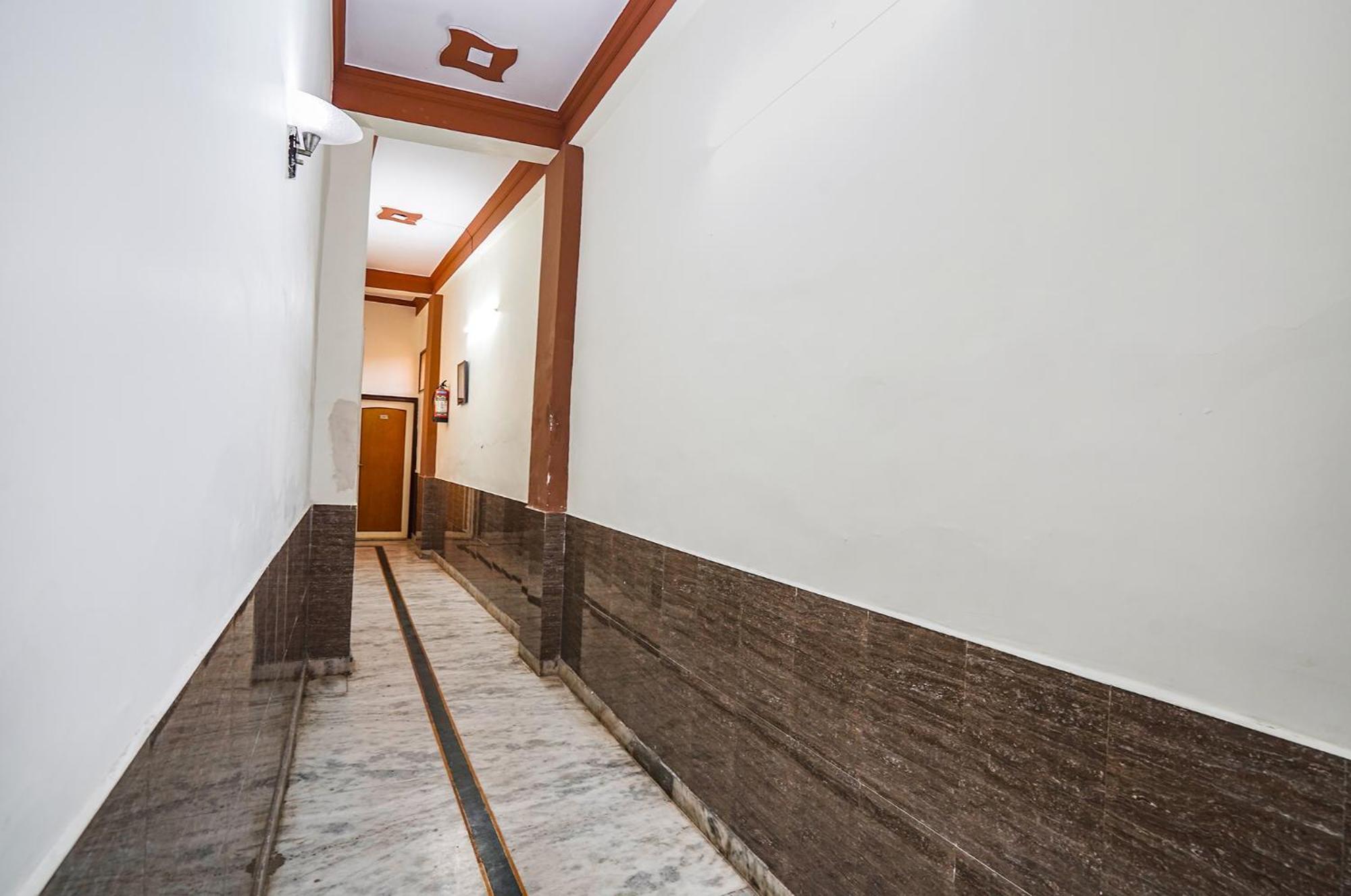 Fabhotel Sarwan Агра Экстерьер фото